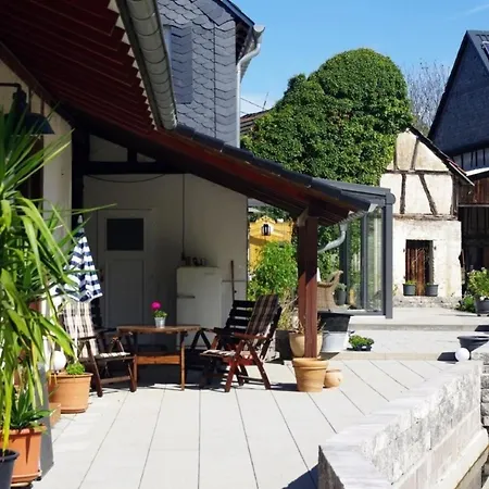 Apartment Mit Terrasse Und Garten *